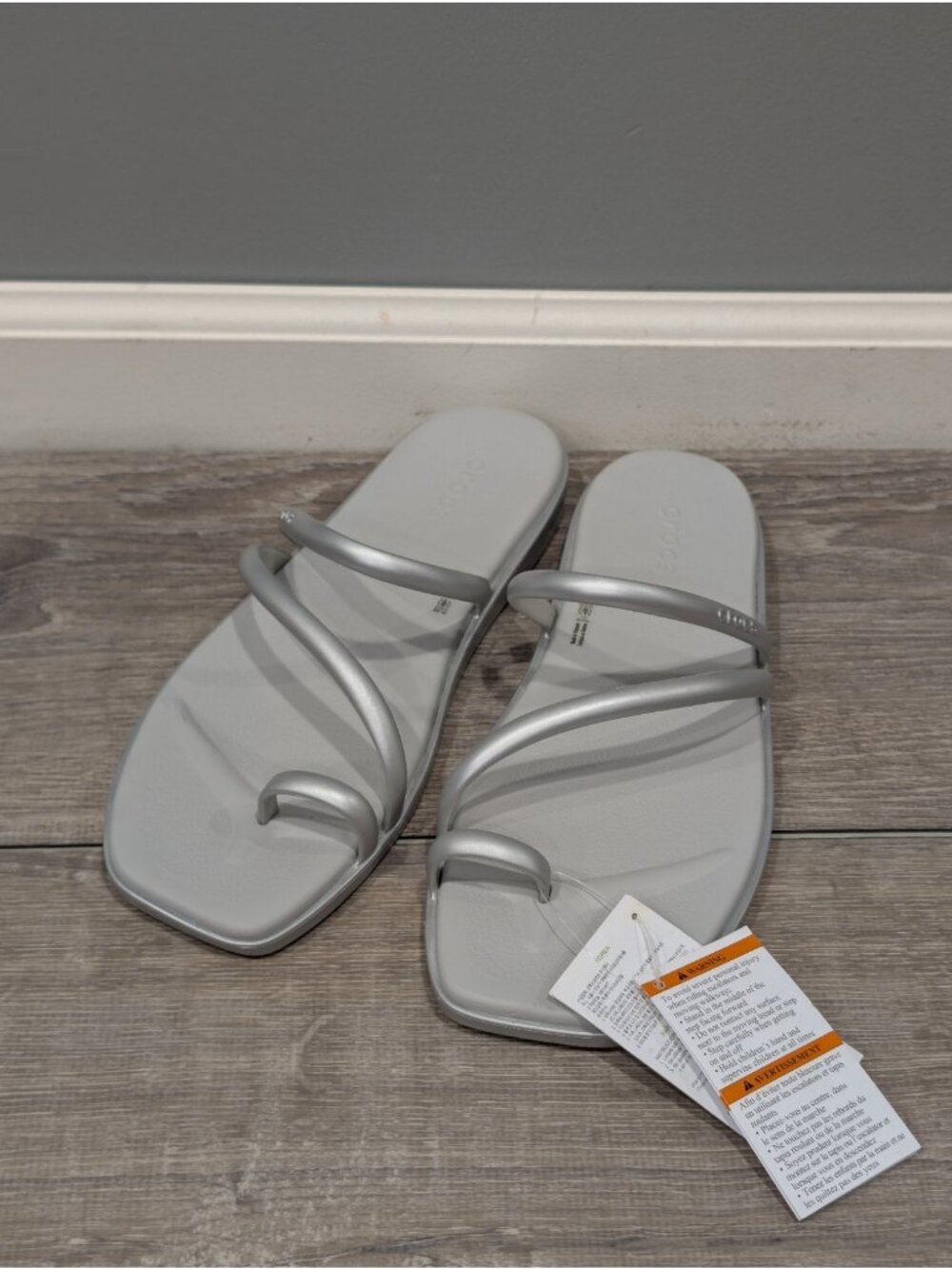 Crocs Miami Metallic Toe Loop Flat Sandal Open Toe Strappy Slip On Womens Sz 11